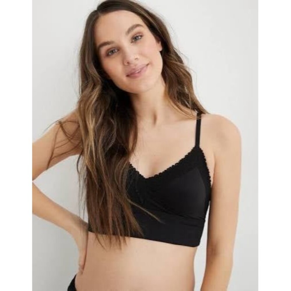 Aerie Sunnie Blossom Lace Padded Triangle Bralette
True Black Size Small